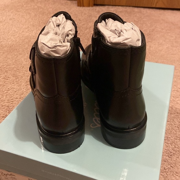 Seychelles Doing It Right Black Leather Bootie NEW IN BOX Size 8 OBO - Picture 7 of 11